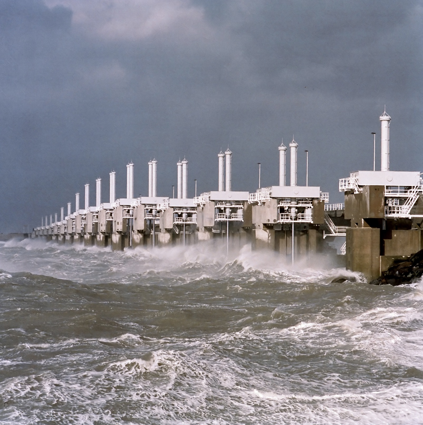 holland storm surge barrier